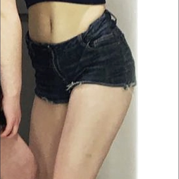 y2k Dark Wash Jean Shorts 💙 - Picture 9 of 9